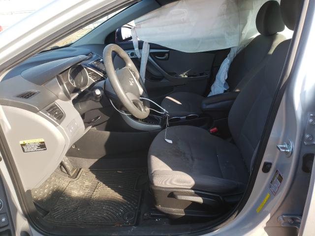 Photo 4 VIN: 5NPDH4AE7FH640715 - HYUNDAI ELANTRA SE 