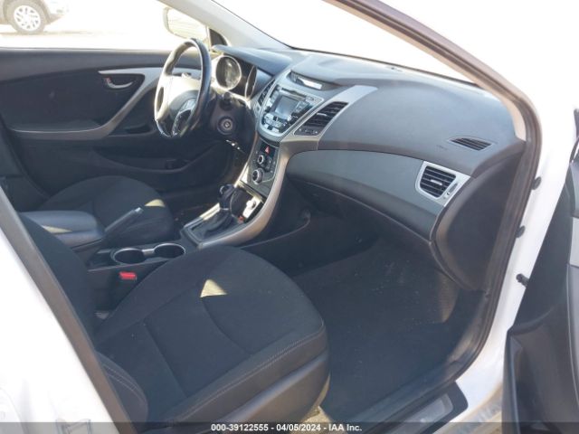 Photo 4 VIN: 5NPDH4AE7FH642058 - HYUNDAI ELANTRA 