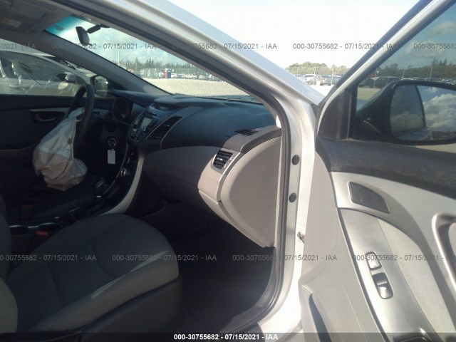 Photo 4 VIN: 5NPDH4AE7FH643517 - HYUNDAI ELANTRA 