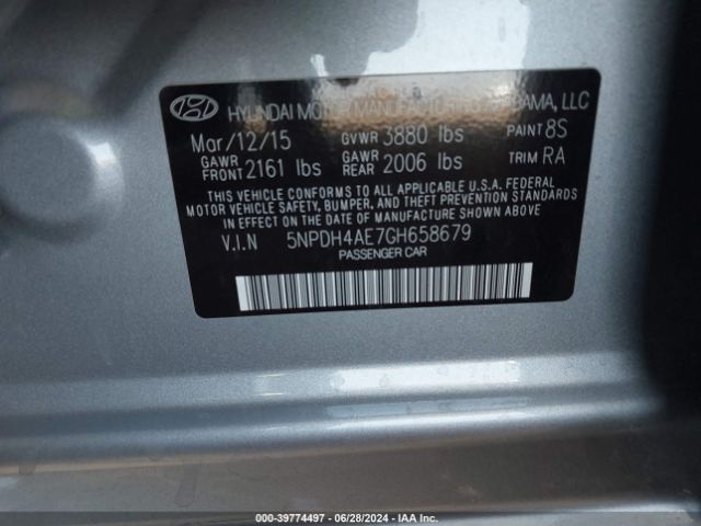 Photo 8 VIN: 5NPDH4AE7GH658679 - HYUNDAI ELANTRA 