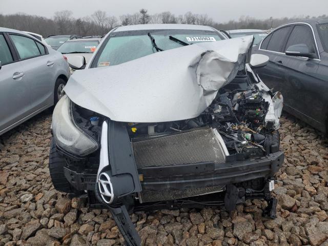 Photo 4 VIN: 5NPDH4AE7GH663865 - HYUNDAI ELANTRA SE 