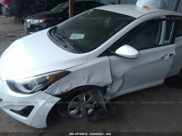 Photo 5 VIN: 5NPDH4AE7GH665132 - HYUNDAI ELANTRA 