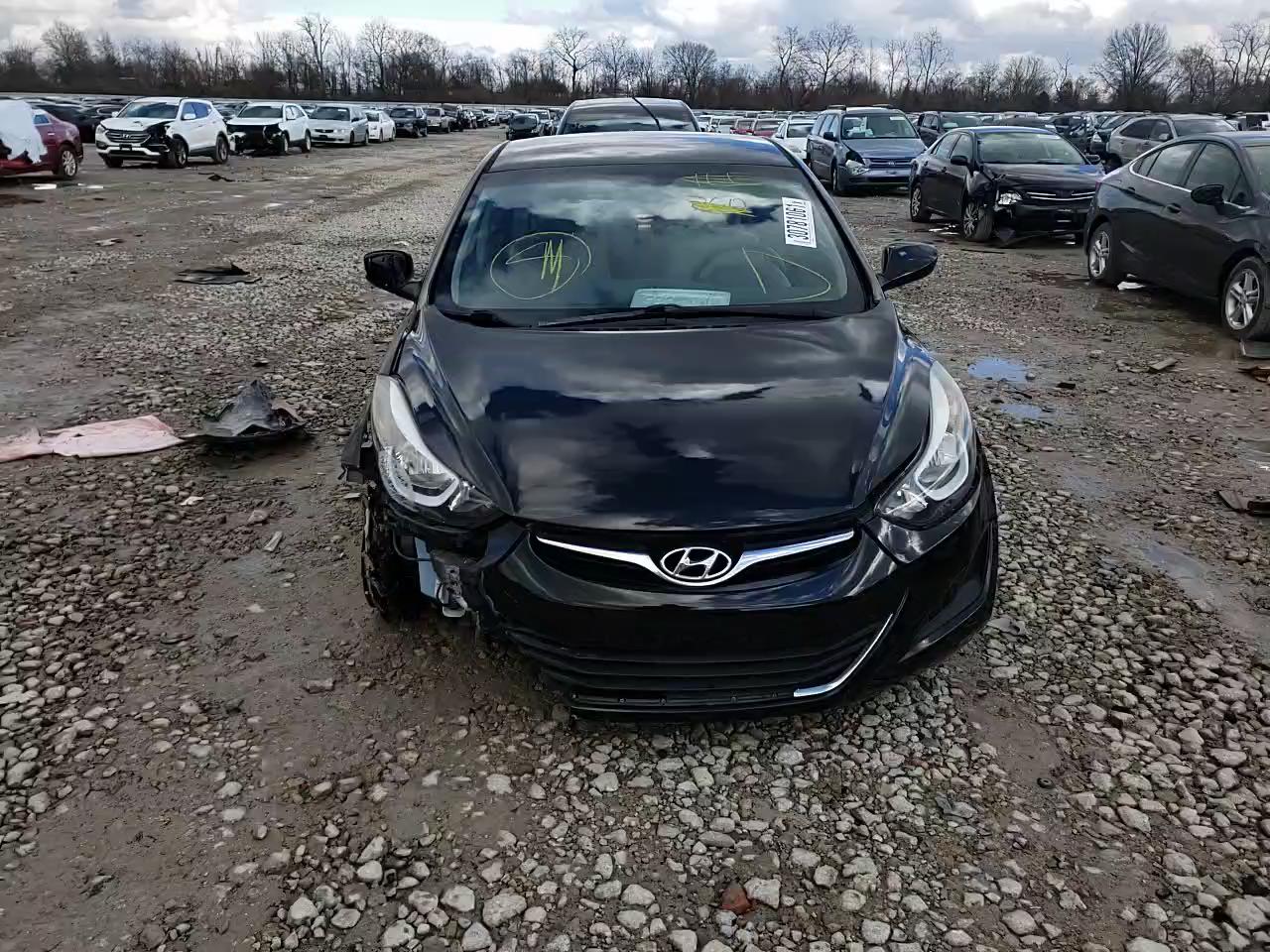 Photo 10 VIN: 5NPDH4AE7GH668452 - HYUNDAI ELANTRA SE 