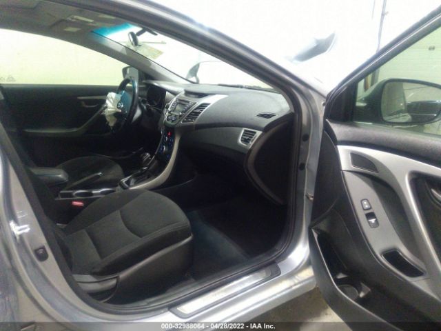 Photo 4 VIN: 5NPDH4AE7GH670931 - HYUNDAI ELANTRA 