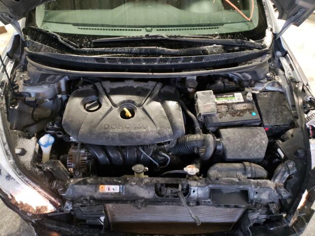 Photo 6 VIN: 5NPDH4AE7GH672971 - HYUNDAI ELANTRA SE 