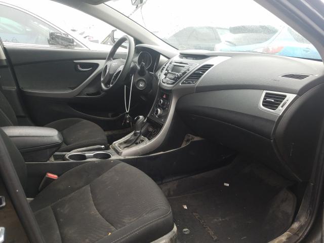 Photo 4 VIN: 5NPDH4AE7GH674560 - HYUNDAI ELANTRA SE 