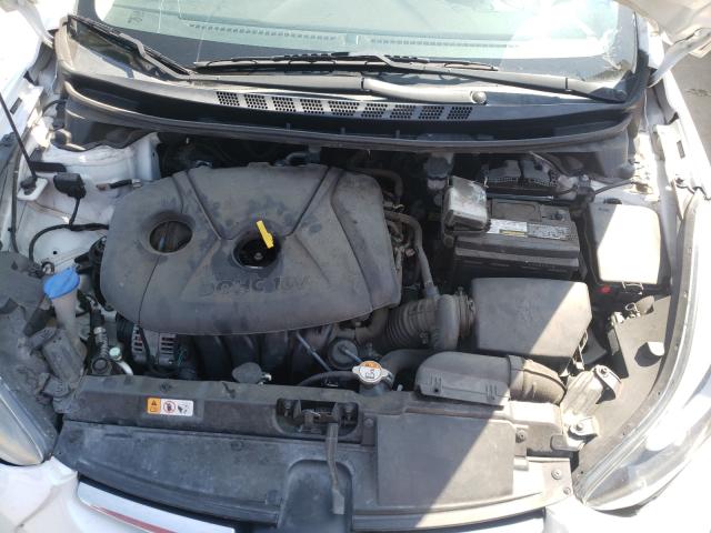 Photo 6 VIN: 5NPDH4AE7GH675191 - HYUNDAI ELANTRA SE 