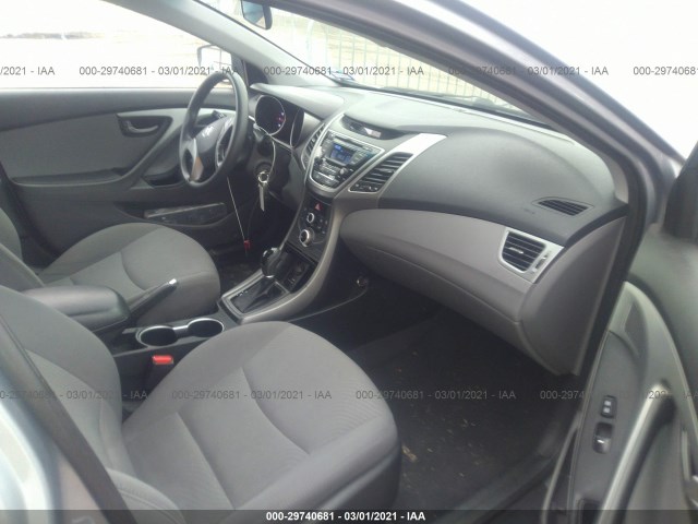 Photo 4 VIN: 5NPDH4AE7GH677197 - HYUNDAI ELANTRA 