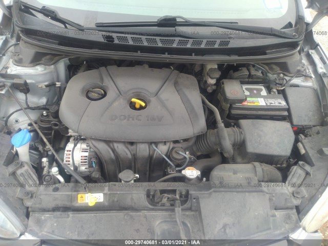 Photo 9 VIN: 5NPDH4AE7GH677197 - HYUNDAI ELANTRA 