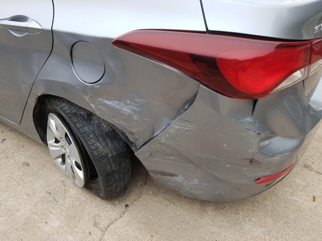 Photo 8 VIN: 5NPDH4AE7GH700963 - HYUNDAI ELANTRA SE 