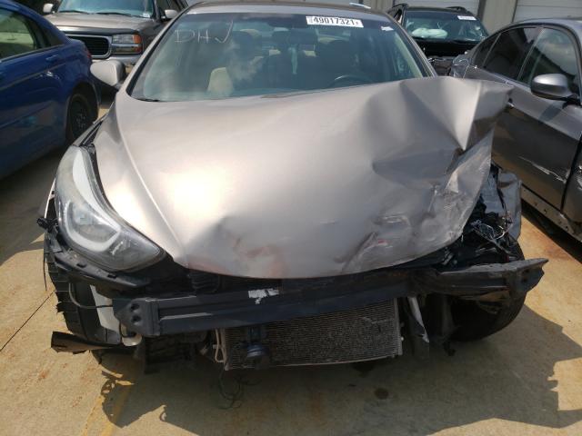 Photo 6 VIN: 5NPDH4AE7GH702745 - HYUNDAI ELANTRA SE 