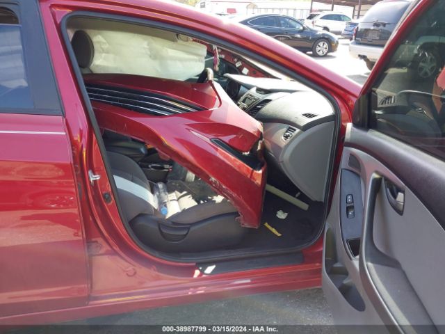 Photo 4 VIN: 5NPDH4AE7GH725913 - HYUNDAI ELANTRA 