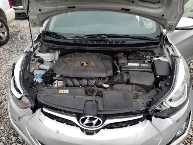 Photo 6 VIN: 5NPDH4AE7GH736538 - HYUNDAI ELANTRA SE 