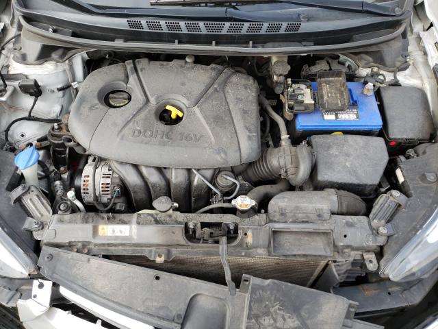 Photo 6 VIN: 5NPDH4AE7GH739908 - HYUNDAI ELANTRA SE 