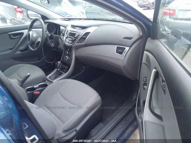 Photo 4 VIN: 5NPDH4AE7GH756854 - HYUNDAI ELANTRA 