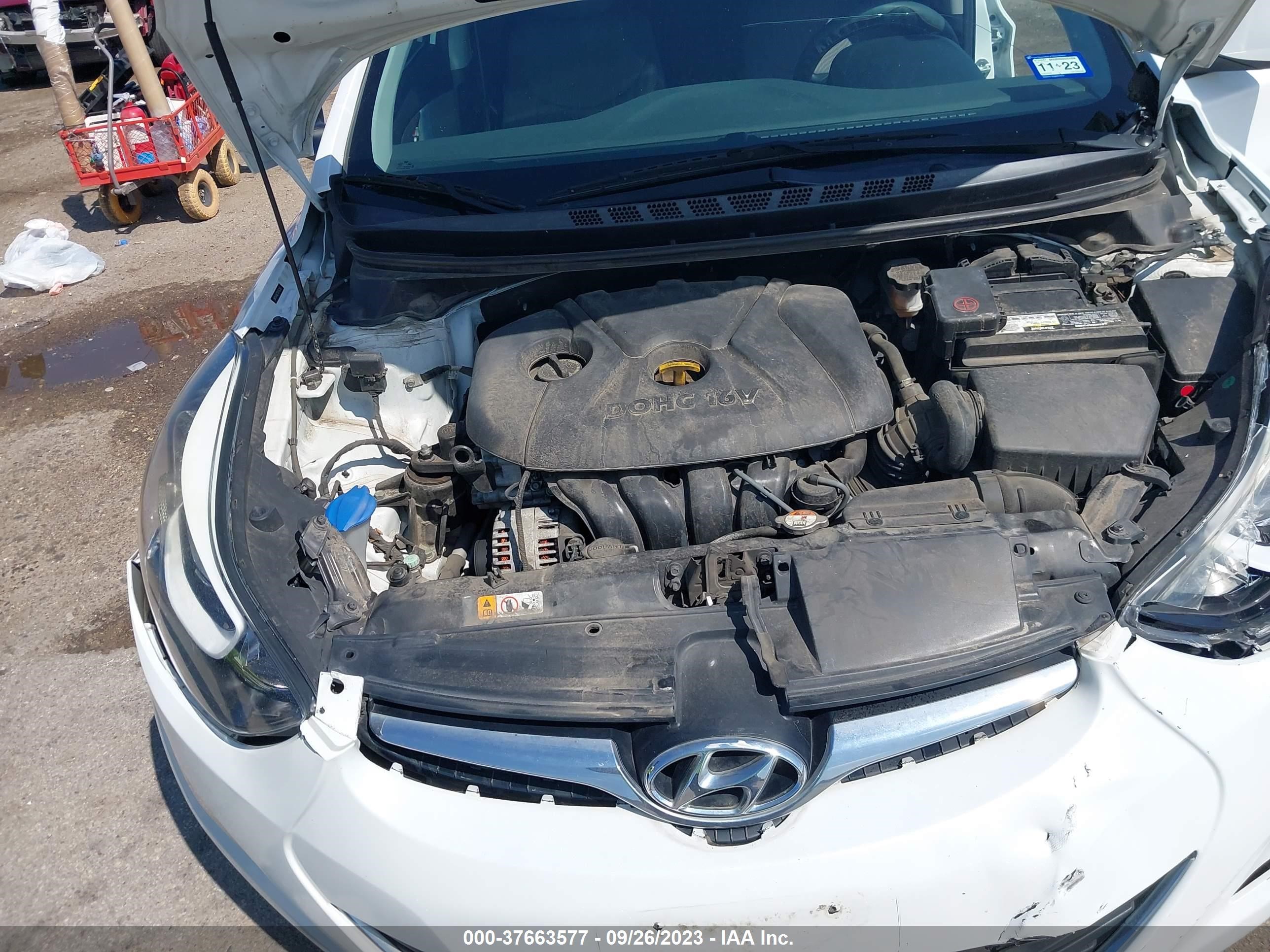 Photo 9 VIN: 5NPDH4AE7GH762282 - HYUNDAI ELANTRA 