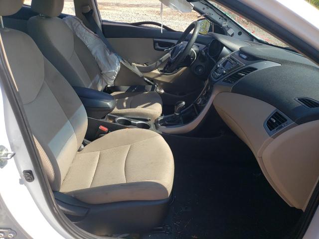 Photo 6 VIN: 5NPDH4AE7GH763481 - HYUNDAI ELANTRA SE 