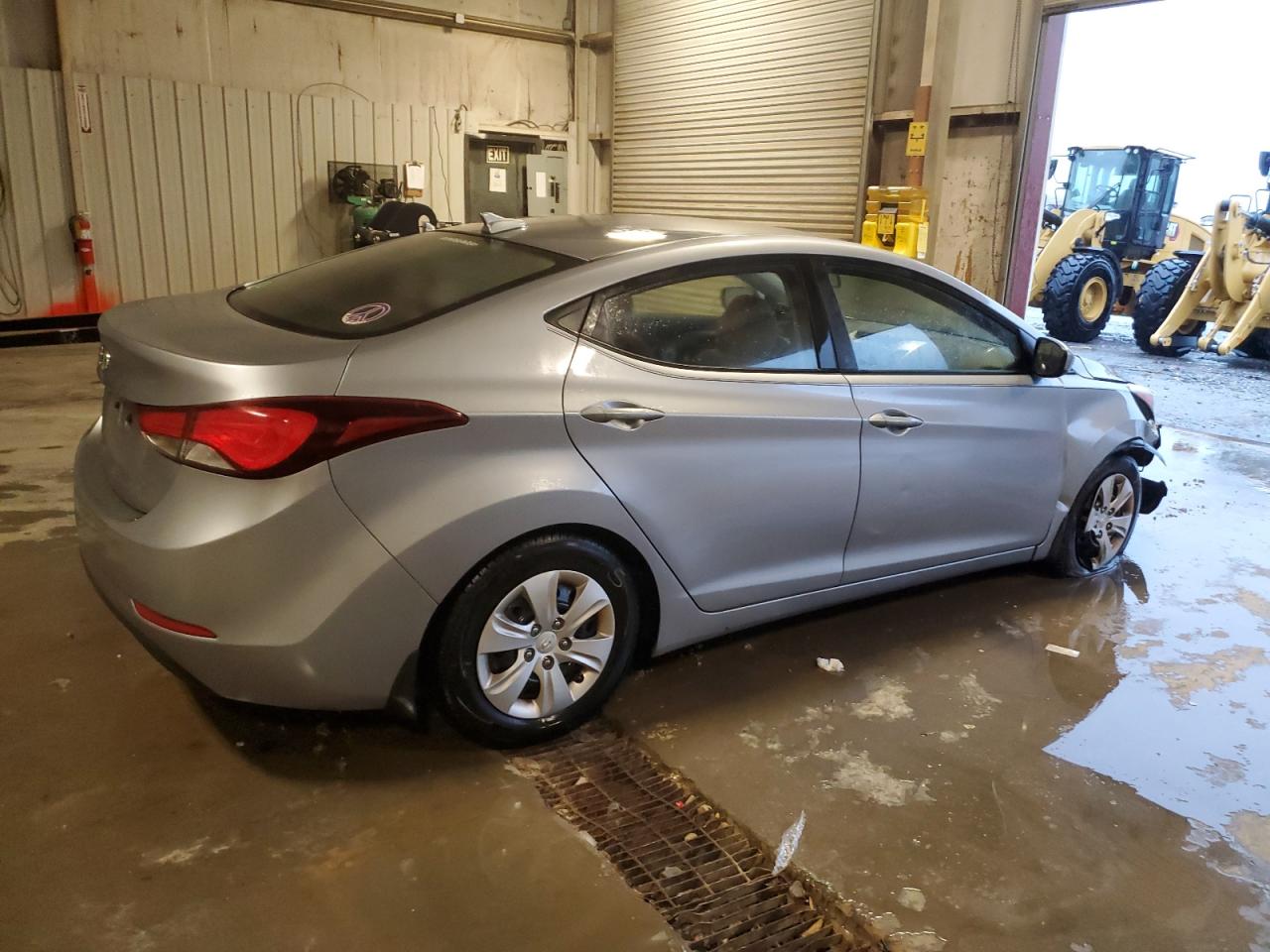 Photo 2 VIN: 5NPDH4AE7GH764954 - HYUNDAI ELANTRA 