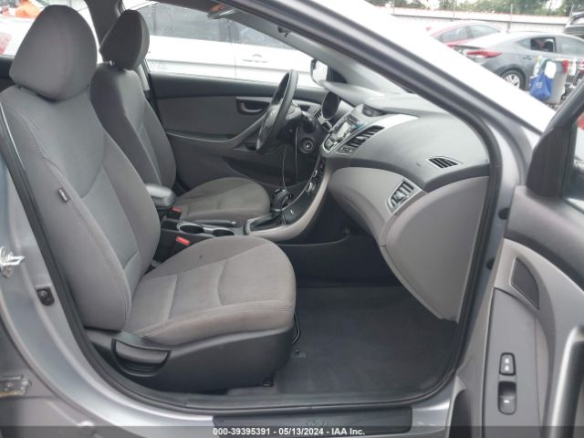 Photo 4 VIN: 5NPDH4AE7GH769748 - HYUNDAI ELANTRA 