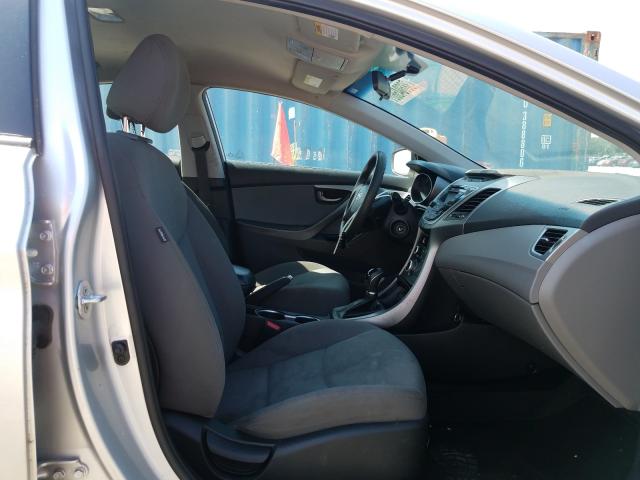 Photo 4 VIN: 5NPDH4AE7GH771516 - HYUNDAI ELANTRA SE 