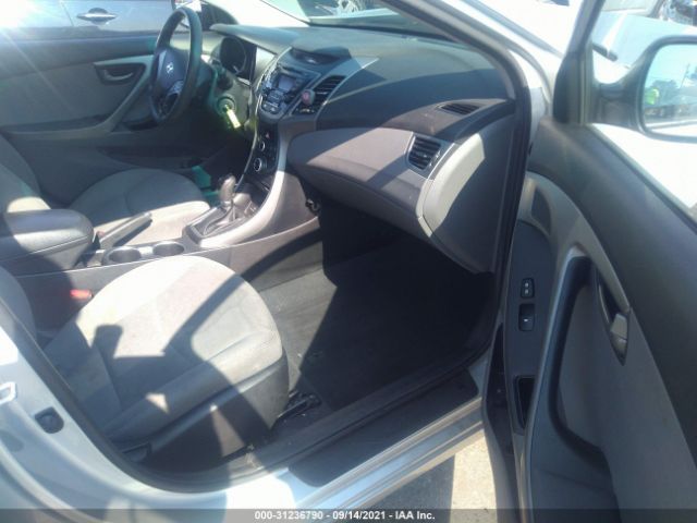 Photo 4 VIN: 5NPDH4AE7GH773086 - HYUNDAI ELANTRA 