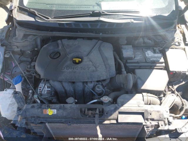 Photo 9 VIN: 5NPDH4AE7GH777767 - HYUNDAI ELANTRA 