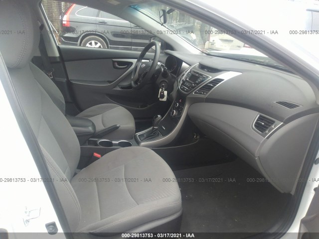 Photo 4 VIN: 5NPDH4AE7GH777963 - HYUNDAI ELANTRA 