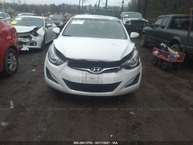 Photo 5 VIN: 5NPDH4AE7GH777963 - HYUNDAI ELANTRA 