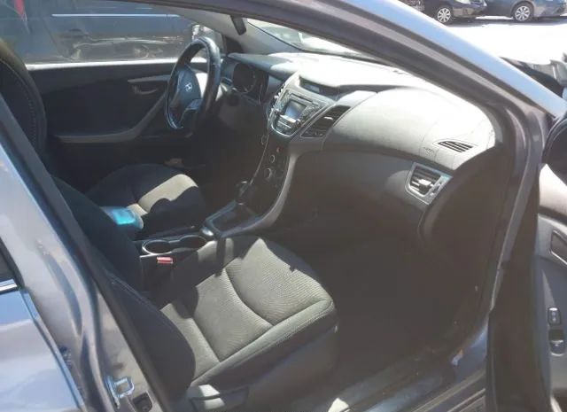 Photo 4 VIN: 5NPDH4AE7GH785075 - HYUNDAI ELANTRA 