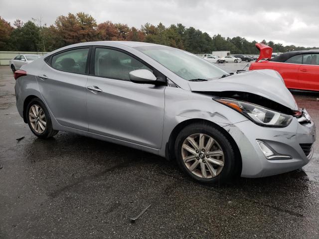 Photo 3 VIN: 5NPDH4AE7GH796612 - HYUNDAI ELANTRA SE 