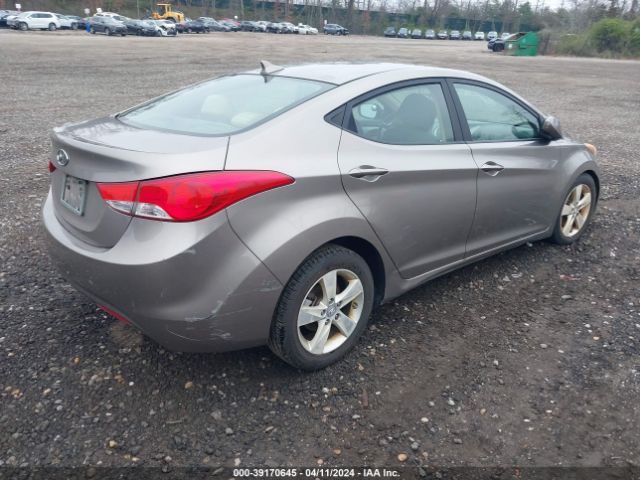 Photo 3 VIN: 5NPDH4AE8BH016982 - HYUNDAI ELANTRA 