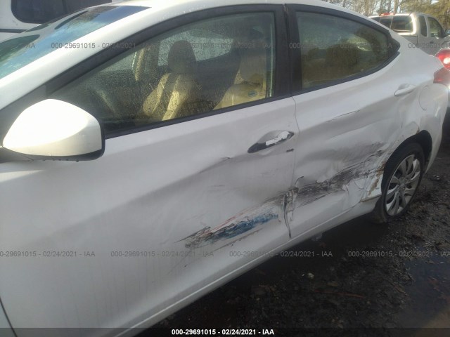 Photo 5 VIN: 5NPDH4AE8BH023902 - HYUNDAI ELANTRA 