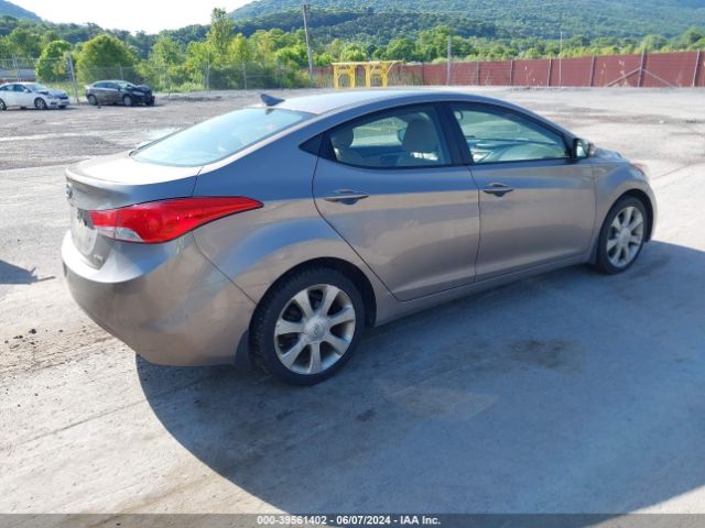 Photo 3 VIN: 5NPDH4AE8BH042045 - HYUNDAI ELANTRA 