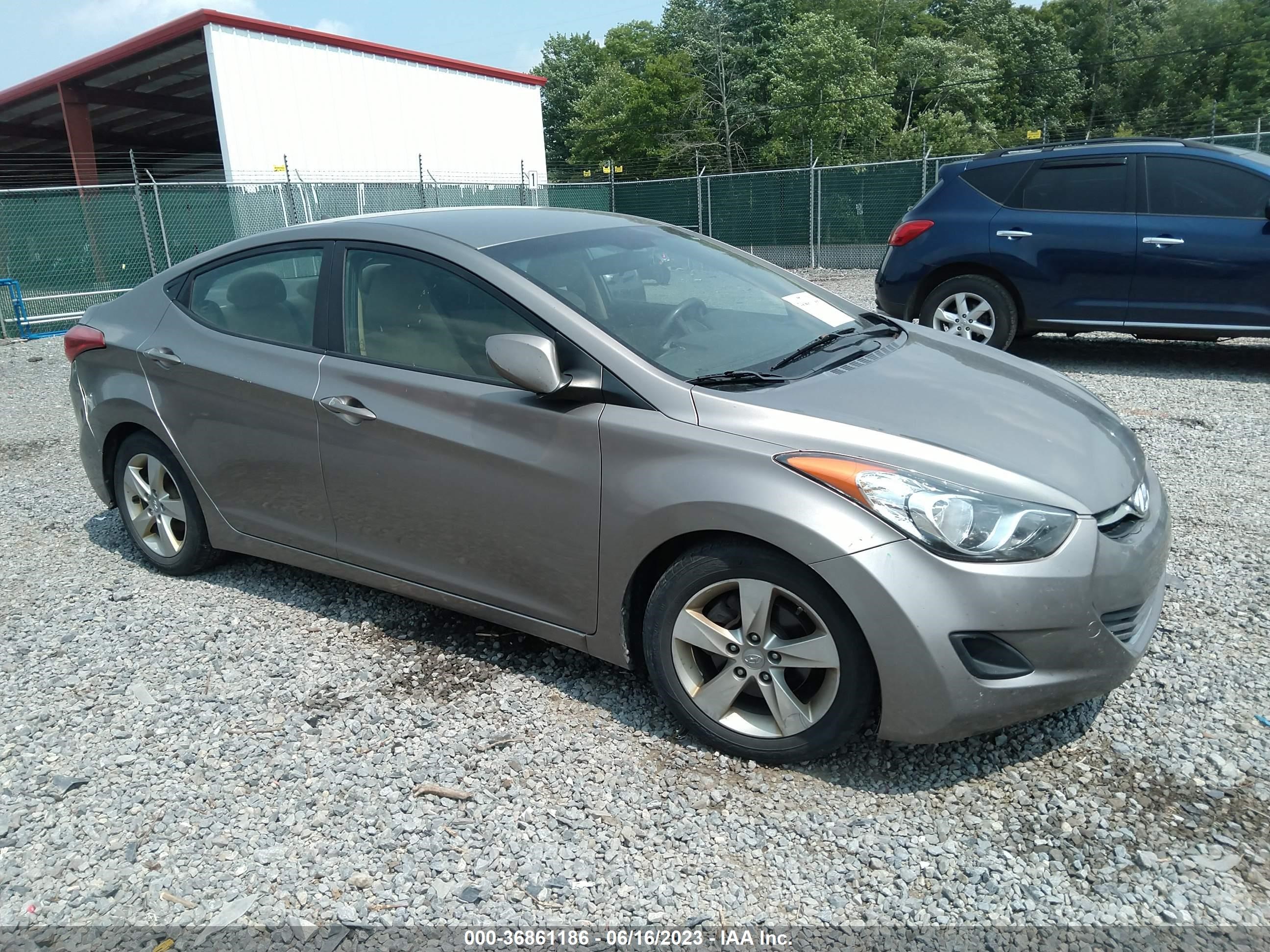 Photo 0 VIN: 5NPDH4AE8BH049514 - HYUNDAI ELANTRA 