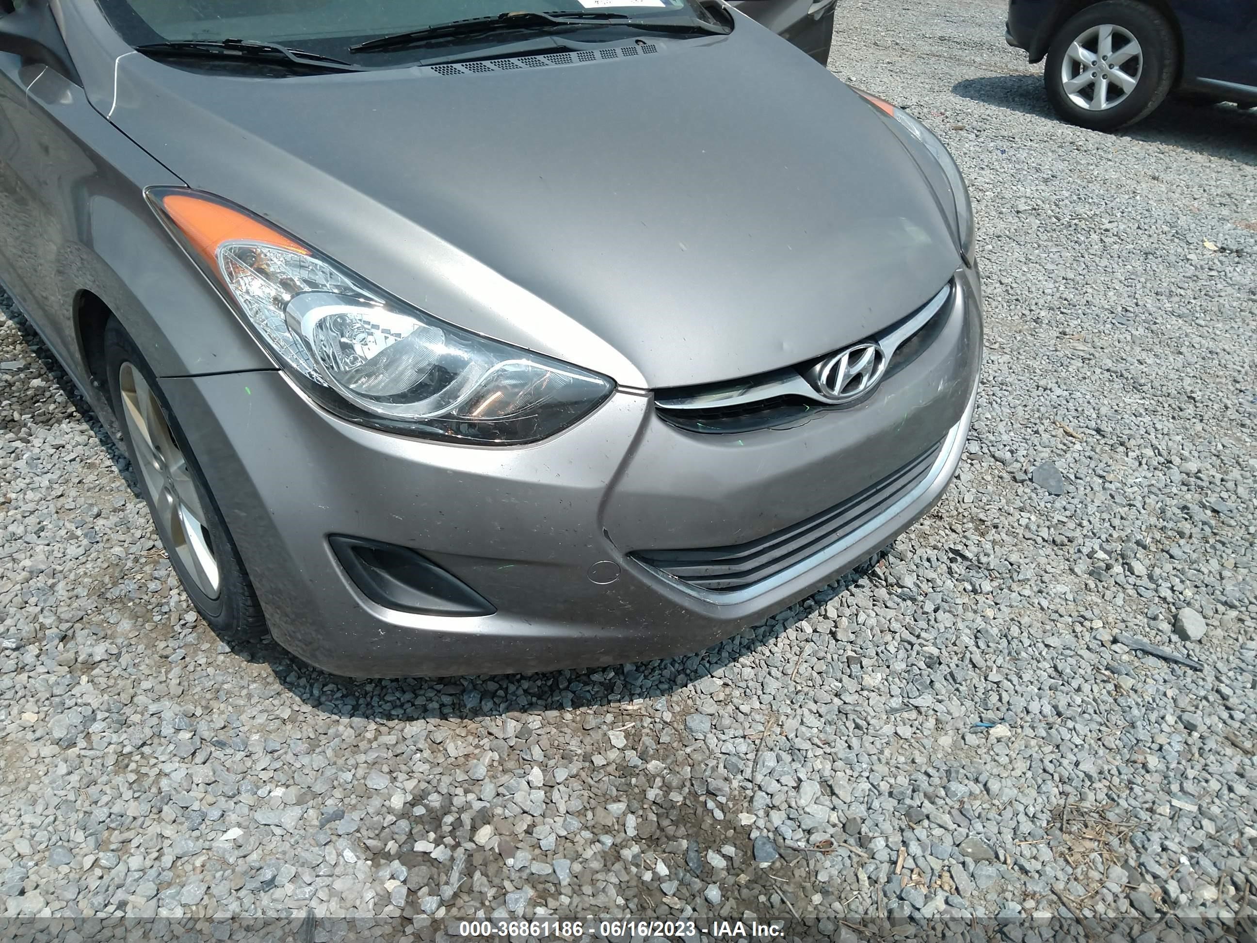 Photo 5 VIN: 5NPDH4AE8BH049514 - HYUNDAI ELANTRA 