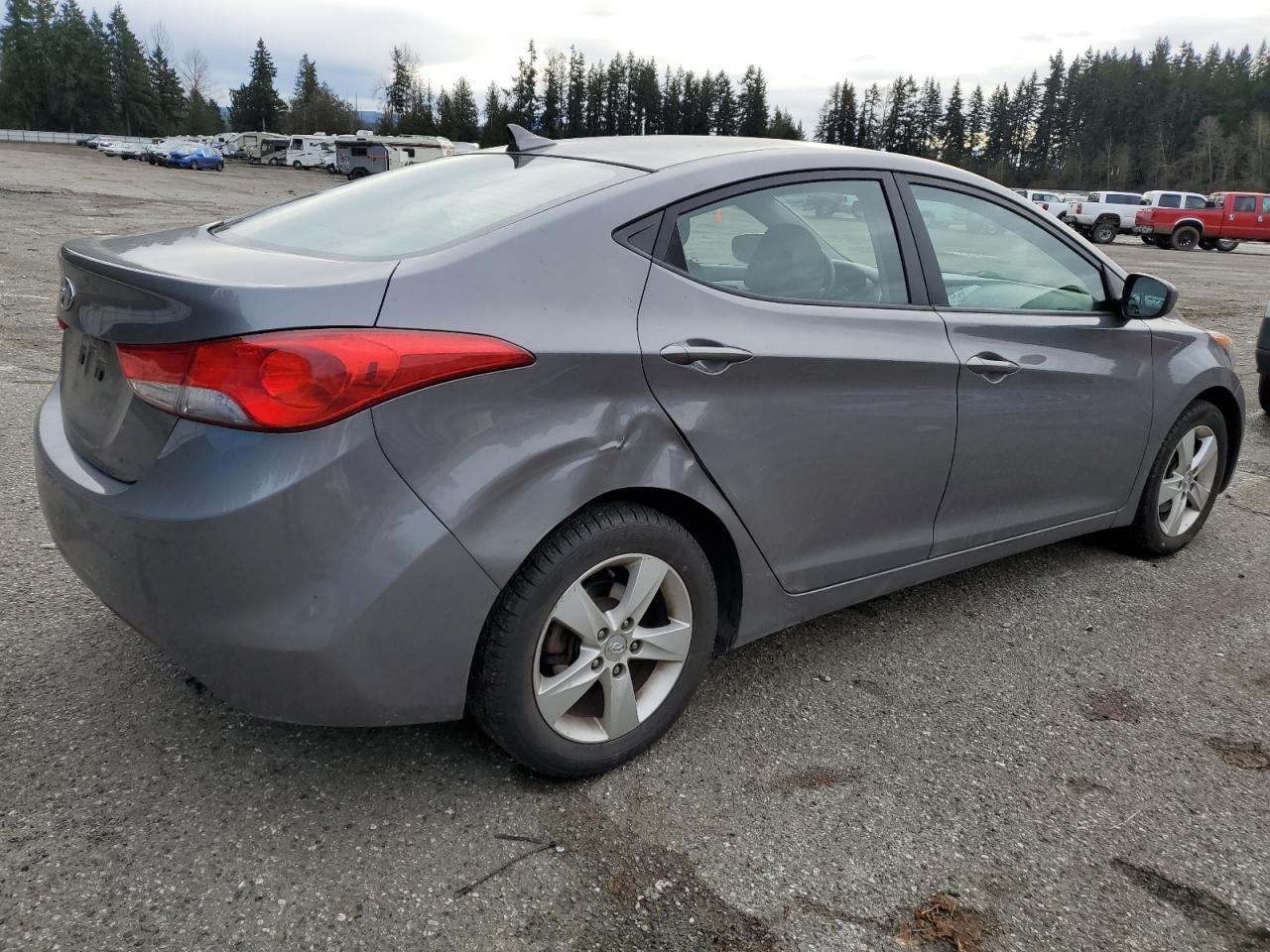 Photo 2 VIN: 5NPDH4AE8BH054423 - HYUNDAI ELANTRA 