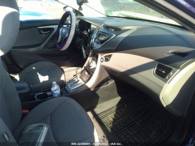 Photo 4 VIN: 5NPDH4AE8BH058746 - HYUNDAI ELANTRA 