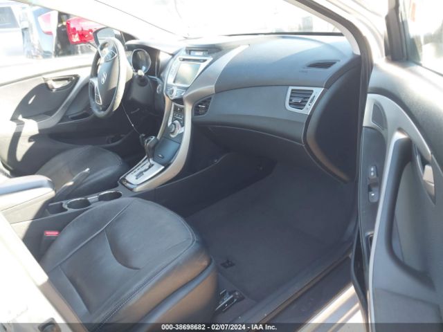 Photo 4 VIN: 5NPDH4AE8BH075501 - HYUNDAI ELANTRA 