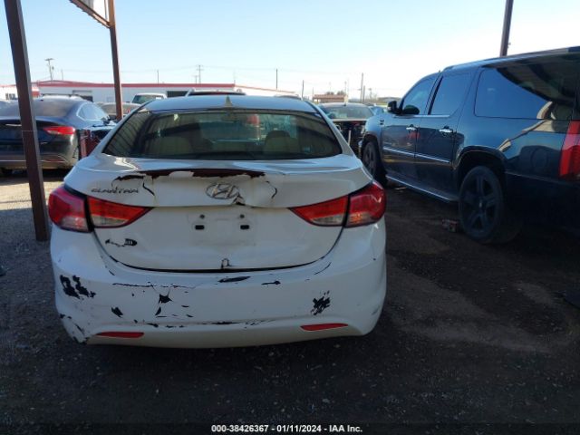 Photo 5 VIN: 5NPDH4AE8CH067710 - HYUNDAI ELANTRA 