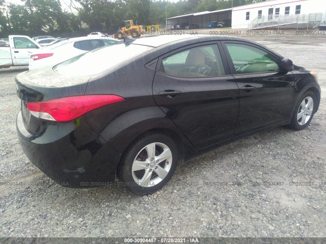 Photo 3 VIN: 5NPDH4AE8CH068856 - HYUNDAI ELANTRA 