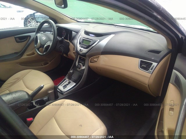 Photo 4 VIN: 5NPDH4AE8CH068856 - HYUNDAI ELANTRA 