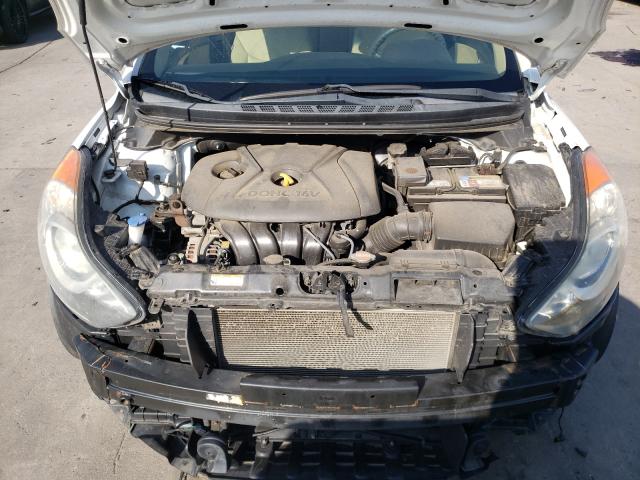 Photo 6 VIN: 5NPDH4AE8CH077685 - HYUNDAI ELANTRA GL 