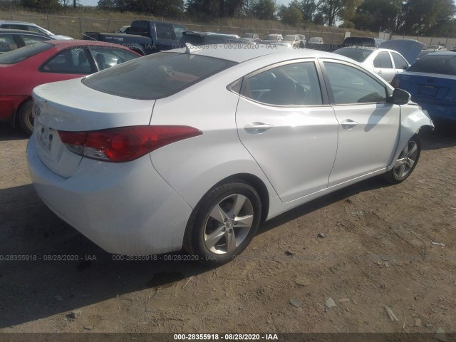 Photo 3 VIN: 5NPDH4AE8CH080912 - HYUNDAI ELANTRA 