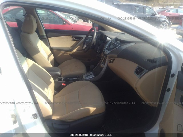 Photo 4 VIN: 5NPDH4AE8CH080912 - HYUNDAI ELANTRA 