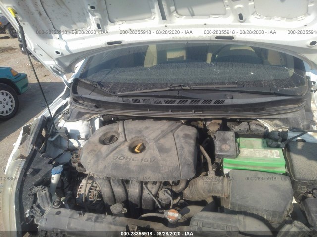 Photo 9 VIN: 5NPDH4AE8CH080912 - HYUNDAI ELANTRA 