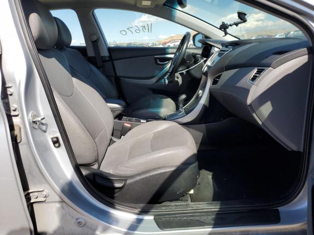 Photo 4 VIN: 5NPDH4AE8CH091781 - HYUNDAI ELANTRA 