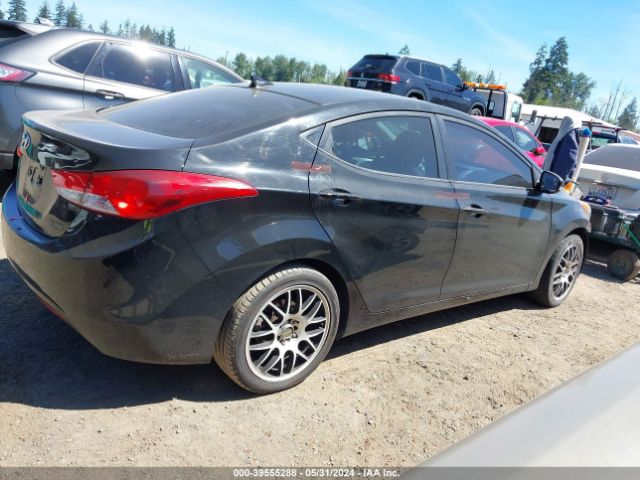 Photo 3 VIN: 5NPDH4AE8CH119756 - HYUNDAI ELANTRA 