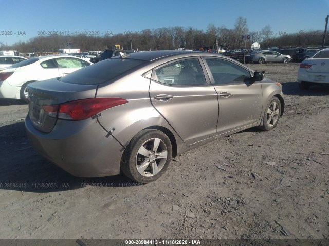 Photo 3 VIN: 5NPDH4AE8CH131857 - HYUNDAI ELANTRA 