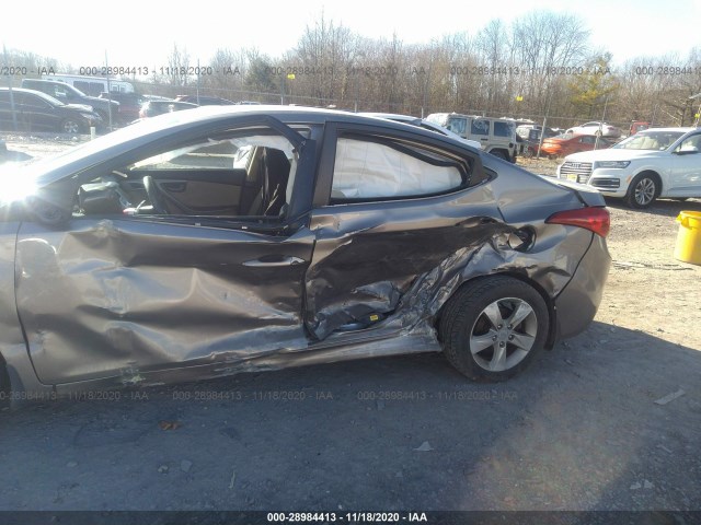 Photo 5 VIN: 5NPDH4AE8CH131857 - HYUNDAI ELANTRA 