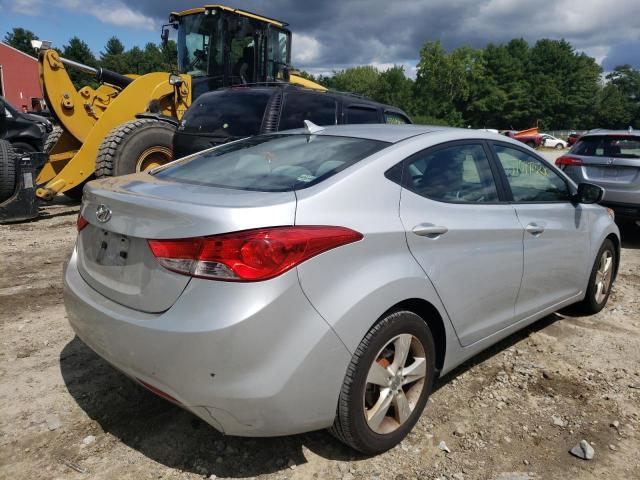 Photo 3 VIN: 5NPDH4AE8CH134130 - HYUNDAI ELANTRA 